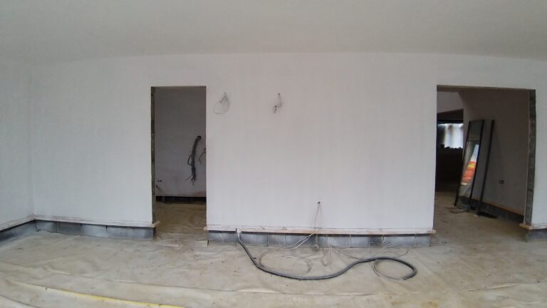 Kitchen Tall run wall